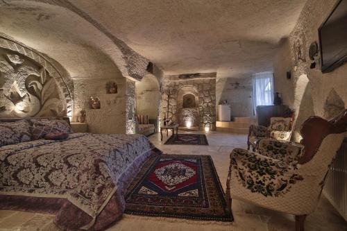 Kayatas Cave Suites