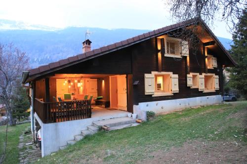 Hotelli välisilme, Sous les Ecotagnes in Les Villards-sur-Thones (Rhone-Alpes)