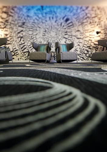 Ramada Hotel & Suites - image 3
