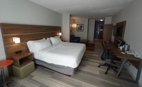 Holiday Inn Express Hotel & Suites Savannah Midtown, an IHG Hotel