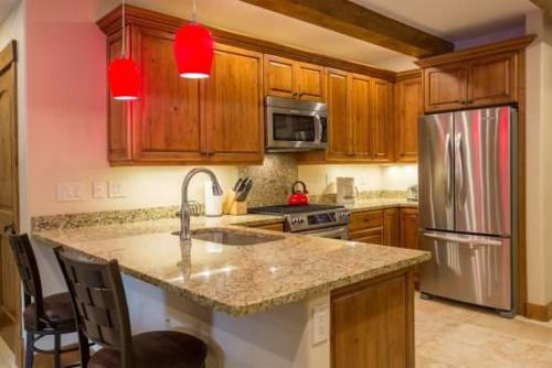 Villa Cortina with Access to Gondola, Vail (photo 7)