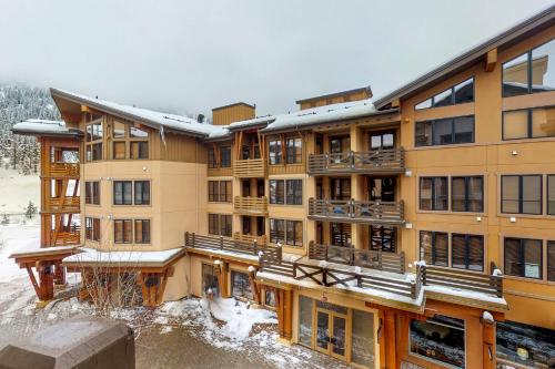 Squaw Valley Village Condos - image 6