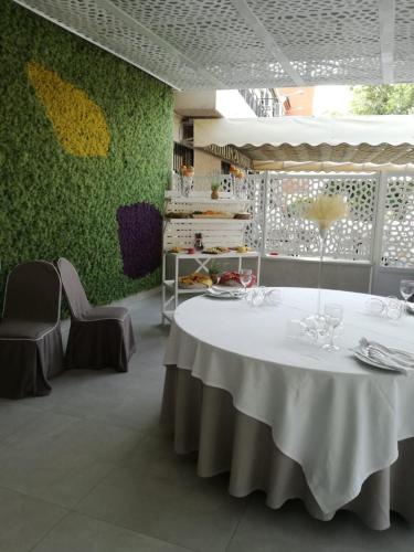 Hostal El Sevillano in Rus