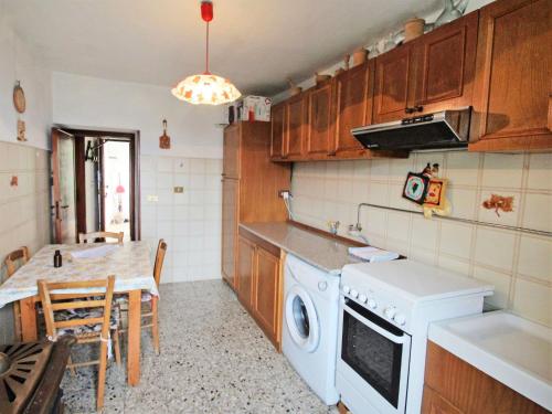 Apartment Cristina by Interhome in 蒙格里亞