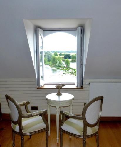 Hôtel - Restaurant "Le Relais Louis XI" à Meung Sur Loire