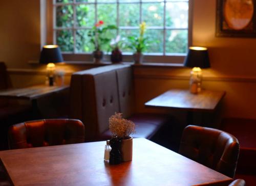 Kings Arms - image 7