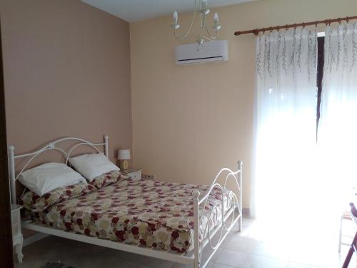 Park House -beside the Medieval Town of Rhodes-free parking 4