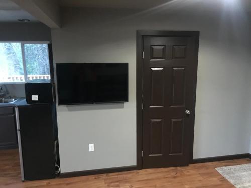 Mountain Trail Lodge and Vacation Rentals