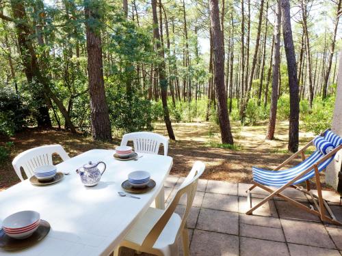 Holiday Home Les Palombes-3 by Interhome - Location saisonnière - Lacanau