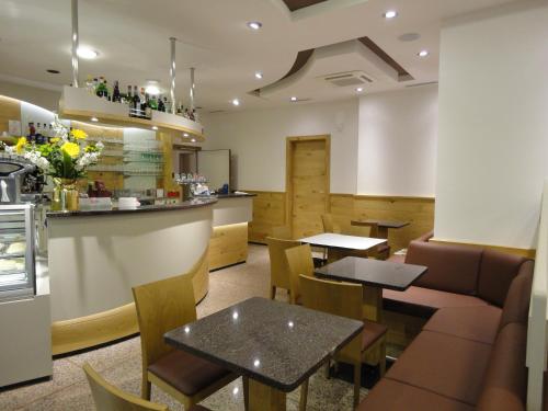 Albergo Tuenno 2