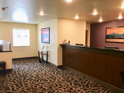 Lobby, Aspen Suites Hotel Homer in Homer (AK)
