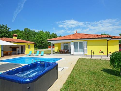  Holiday Home Eliana in 52220 VeliGolji