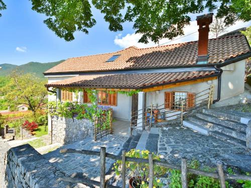  Holiday Home Brituh, Pension in Veprinac