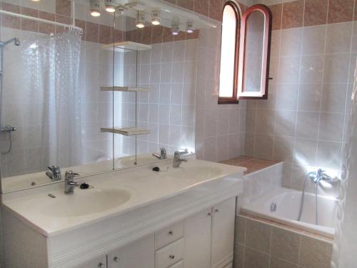 Vannas istaba, Holiday Home Fromental by Interhome in Bagnac-sur-Célé