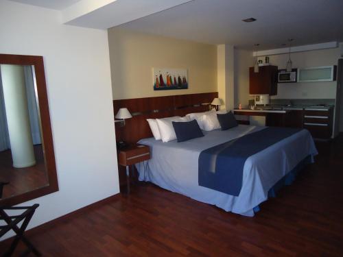 Puerto Amarras Hotel & Suites