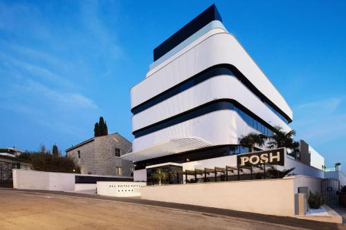 Hotel Posh - image 13