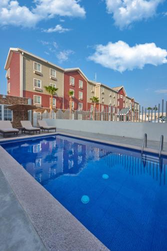 Úszómedence, Extended Suites Monterrey Aeropuerto in Apodaca