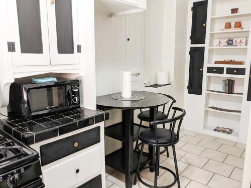 Casa Bonita Apartments - image 8
