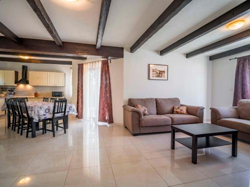 Holiday Home Dorijano by Interhome in Ripenda Kras