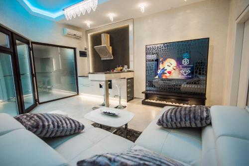 H & V Residence - Diamond Bungalow Apartment Arad