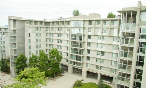 

Simon Hotel at Simon Fraser University