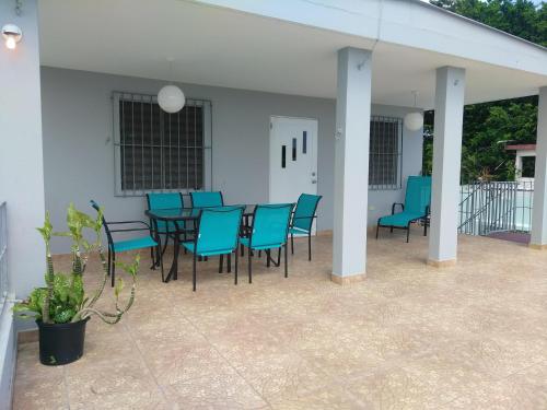 Balkon/teras, Urban Terrace Apartment in San Juan in Hato Rey Norte