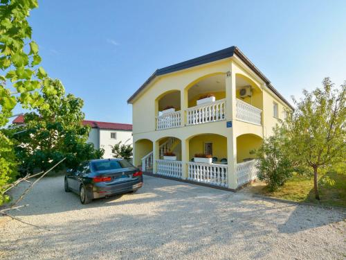  Holiday Home Helena, Pension in Pedinka