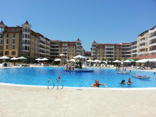Menada Royal Sun Apartments - image 12