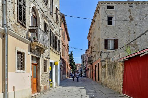  Apartment Old Street 1845, Pension in Pula