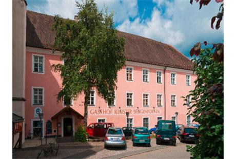 . Kloster Seligenporten
