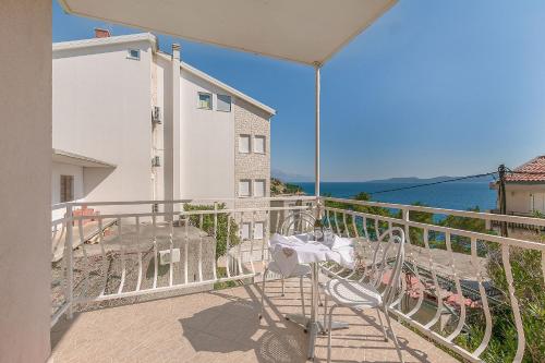  Apartments Ksenia in Lokva Rogoznica