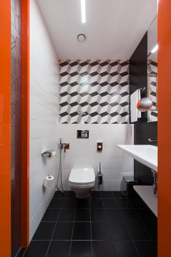 BANKHOTEL - image 3