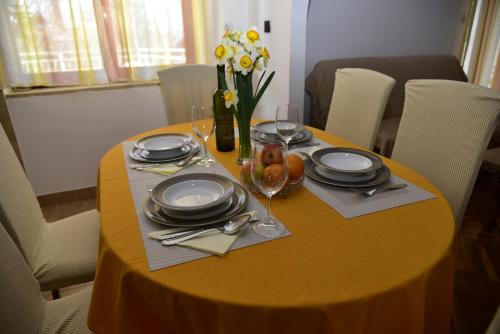 Apartment with Balcony image 8