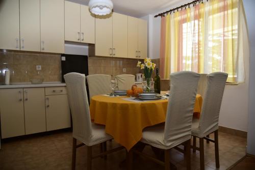 Apartment Maestral - image 11