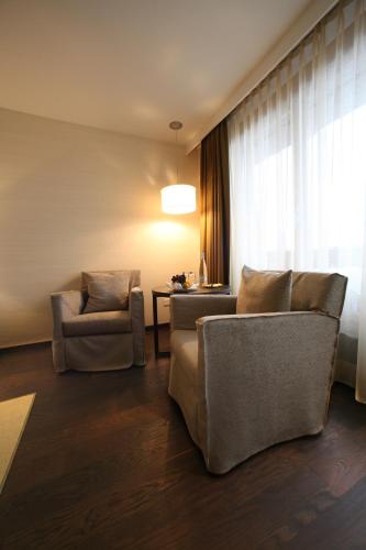 Bernerhof Swiss Quality Hotel Gstaad Room Type - Economy Double Room (Restricted View)
