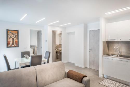 Fior Apartments Lofts - image 2
