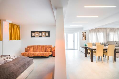 Fior Apartments Lofts - image 11