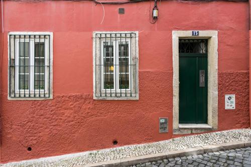 Bohemian Studio in Bairro Alto, Lisbon (photo 4)