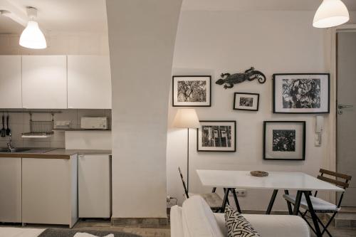 Bohemian Studio in Bairro Alto, Lisbon (photo 9)