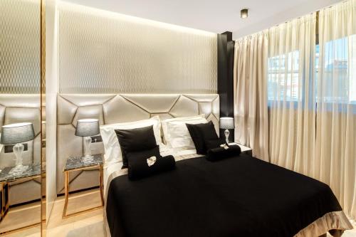 Hotel Posh Room Type - Executive Suite With Partial Sea View Hotel Posh Room Type - Executive Suite With Partial Sea View