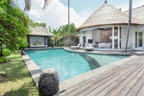 Villa Bliss a paradise of three independent Villas