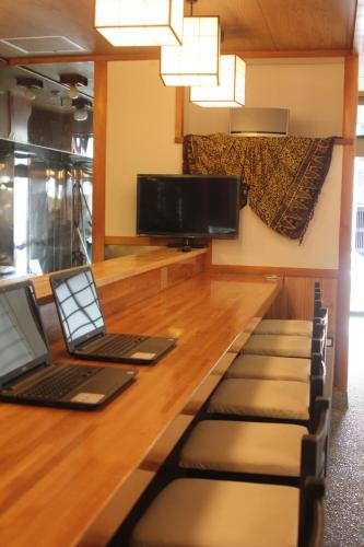 Shaq Bighouse – Kanazawa, CA