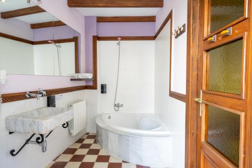 Exterior Superior Double Room image 10