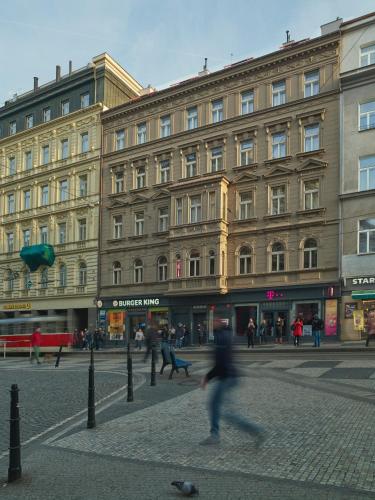 DownTown Suites Jugoslavska - image 6