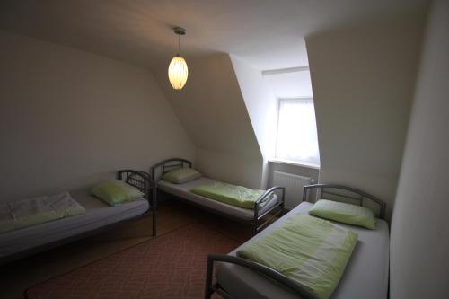 Monteurzimmer - Mittelfeld