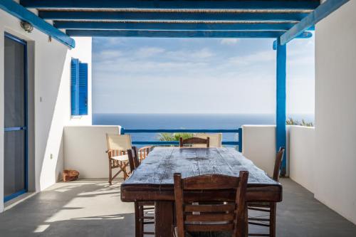 Heavenly Milos suites