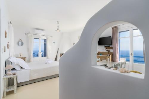 Heavenly Milos suites