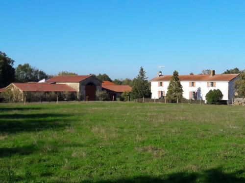 Domaine de la Sauzaie - Chambre d'hôtes - Sèvremont