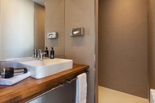 Best Western Hotel De La Plage Saint Marc sur Mer - main image
