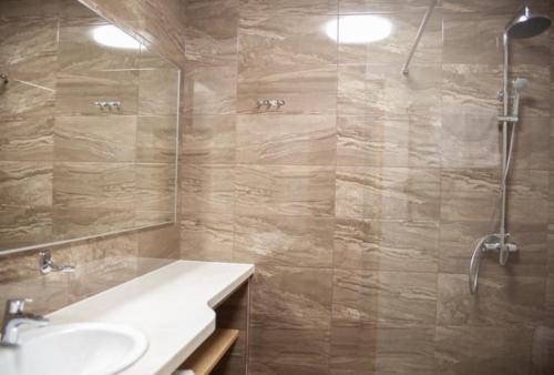 Prionezhsky Club Hotel - image 2